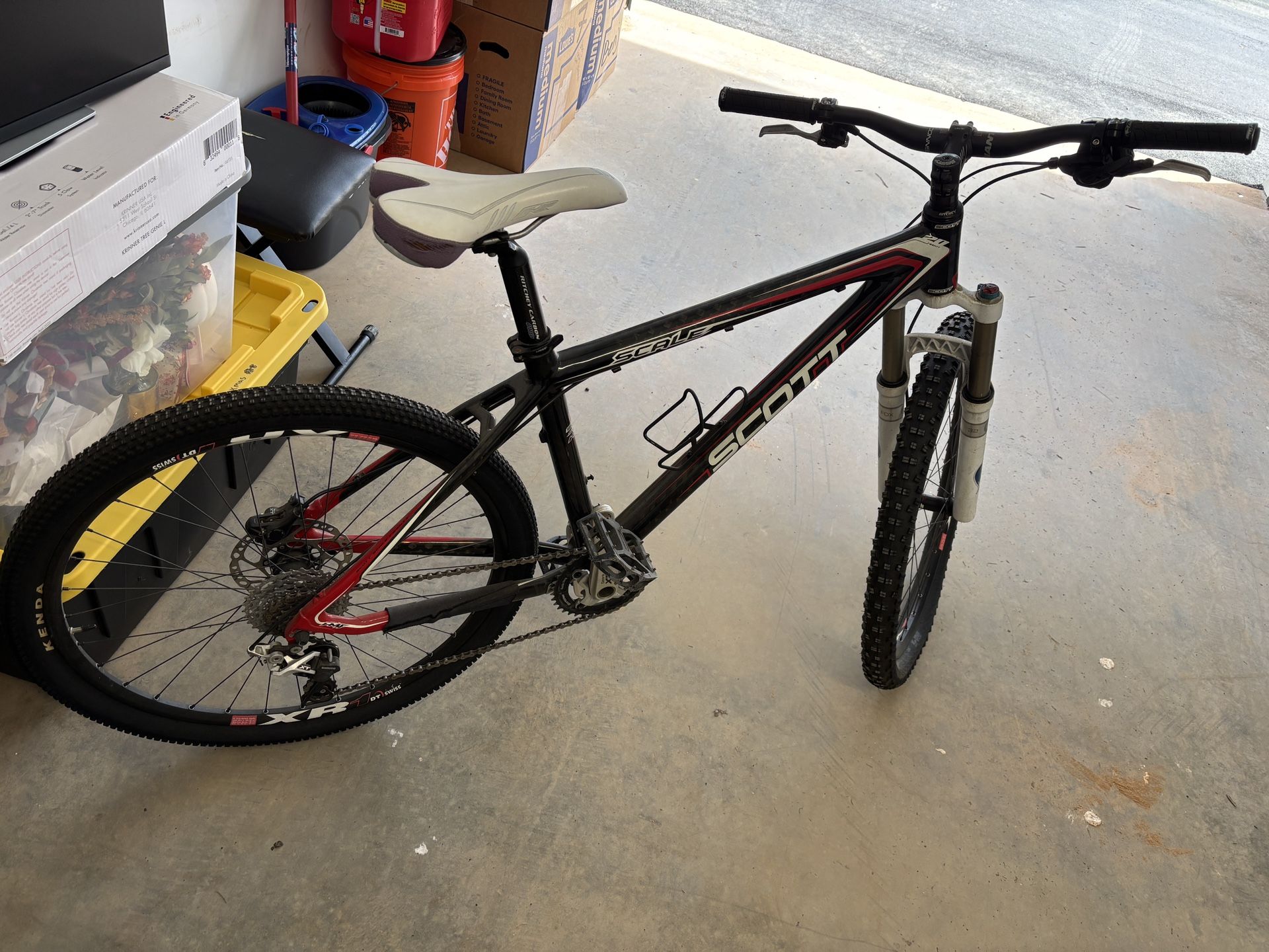Scott Scale Carbon Fiber MTB - Shimano XT / FOX Fork
