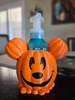 🎃 3D Printed Mickey Mouse Pumpkin Soap Holder