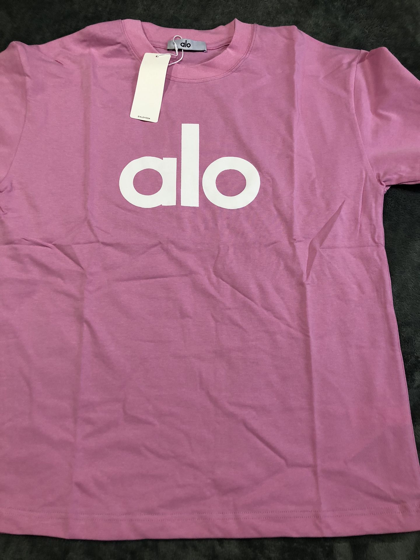 Pink Alo Tee. S,m,l,xl