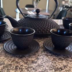 Traditional Japanese-style Iron Tea Kettle