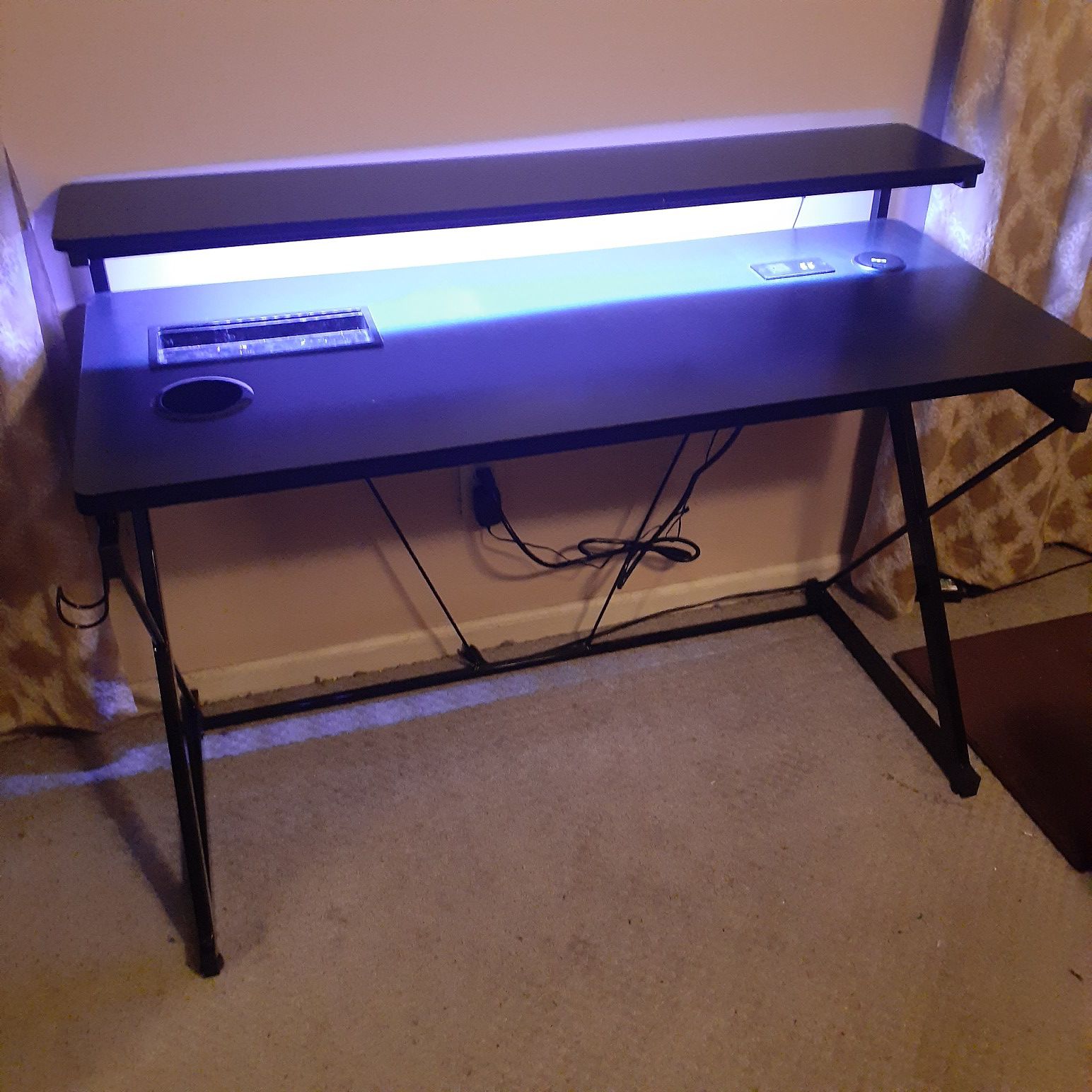 Computer / Gaming Desk - Firm Price