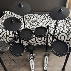 Alesis Nitro Mesh Kit - Electronic Drum Set