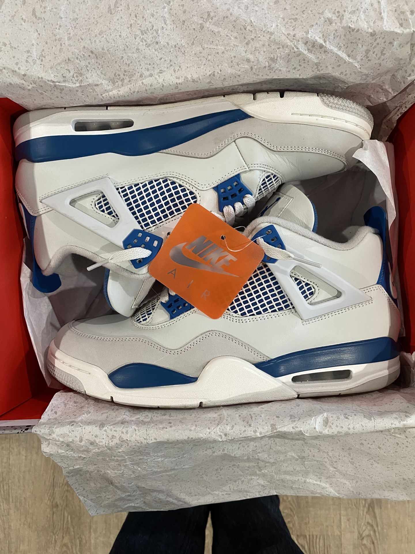 Jordan 4 Military 4