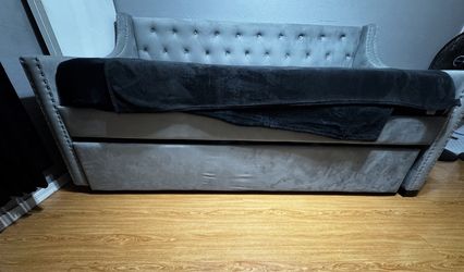 Cama Y Sillon