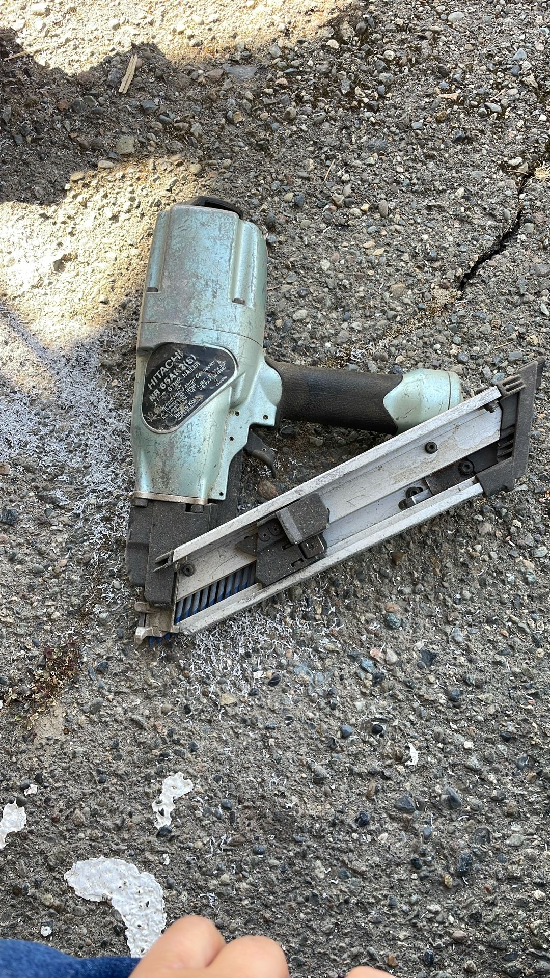 Hitachi Strip Nailer