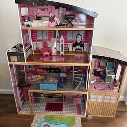 Kidkraft Barbie Dollhouse Lot
