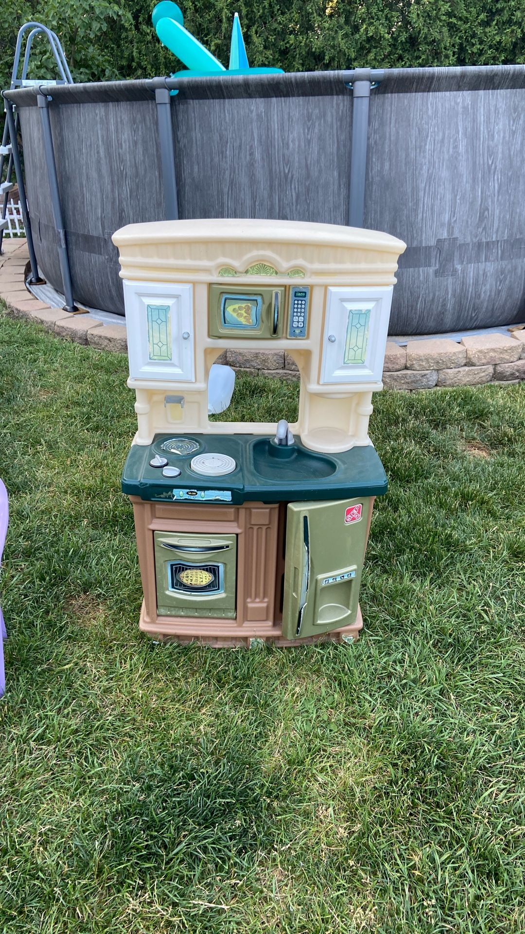 Kids Play Kitchen