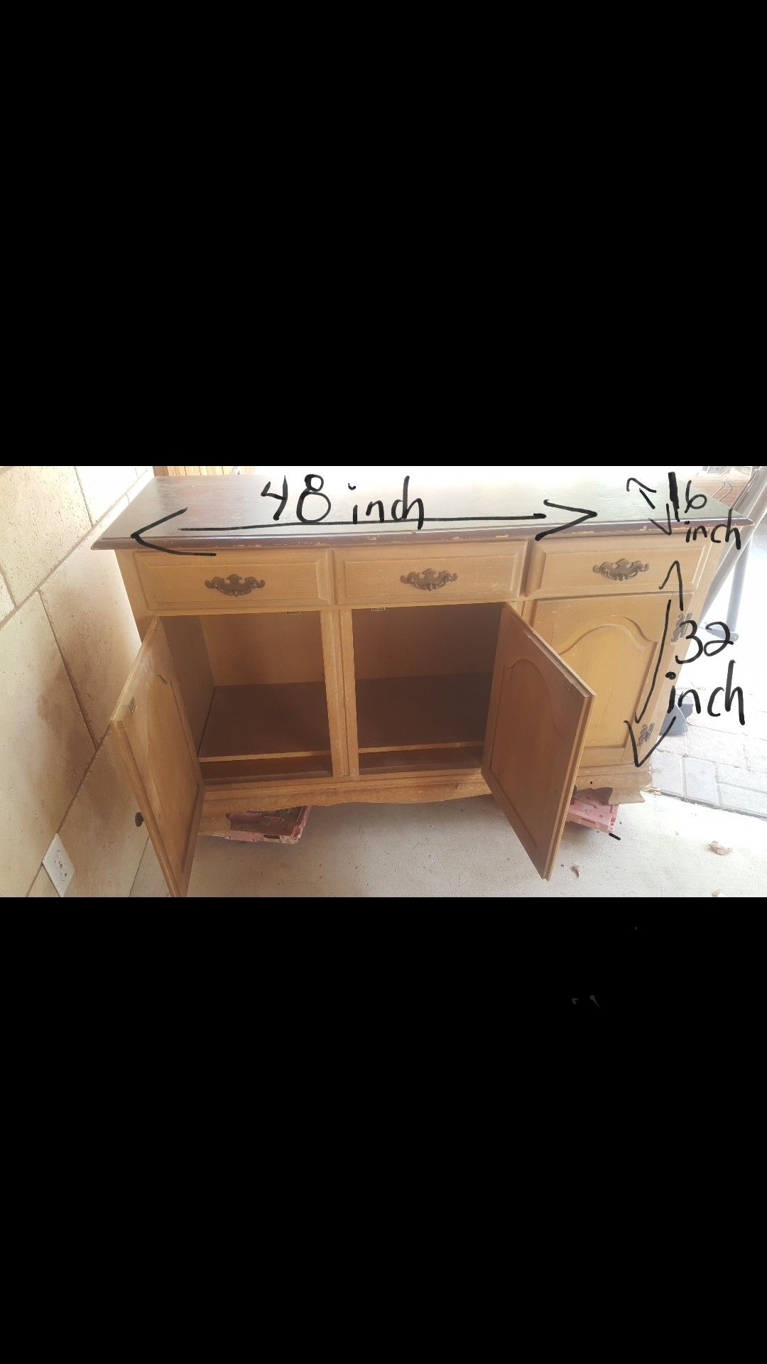 Kitchen cabinet