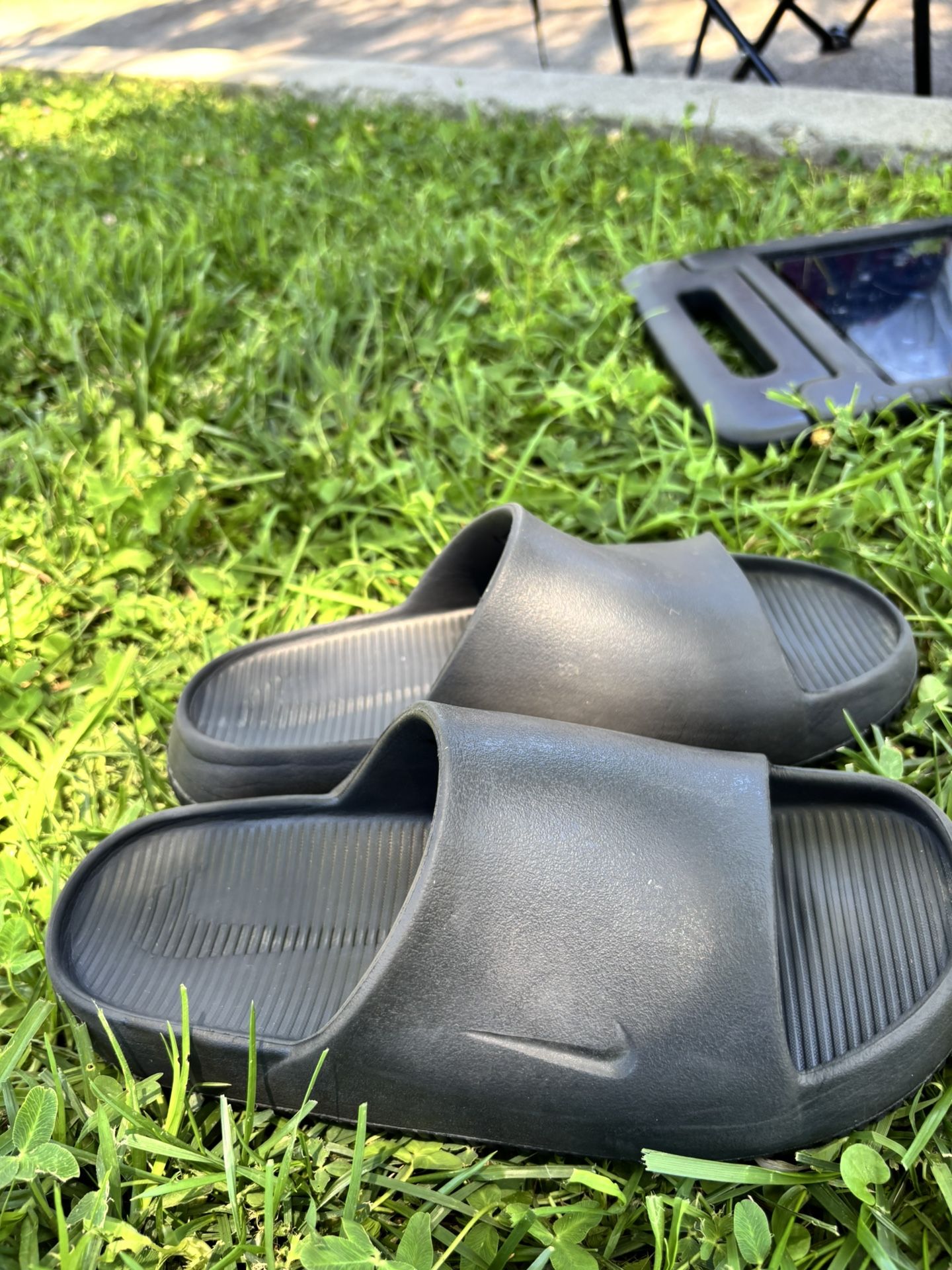 Nike Cloud Slides Woman 8 / Men 7