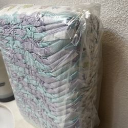 Size 6 Diapers 25 Count (fit Like Size 5) 