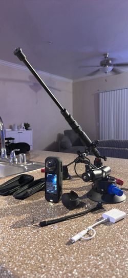 🚗 Insta360 X5 360° Camera Bundle – Car Mount Kit Included – Ready to Shoot!