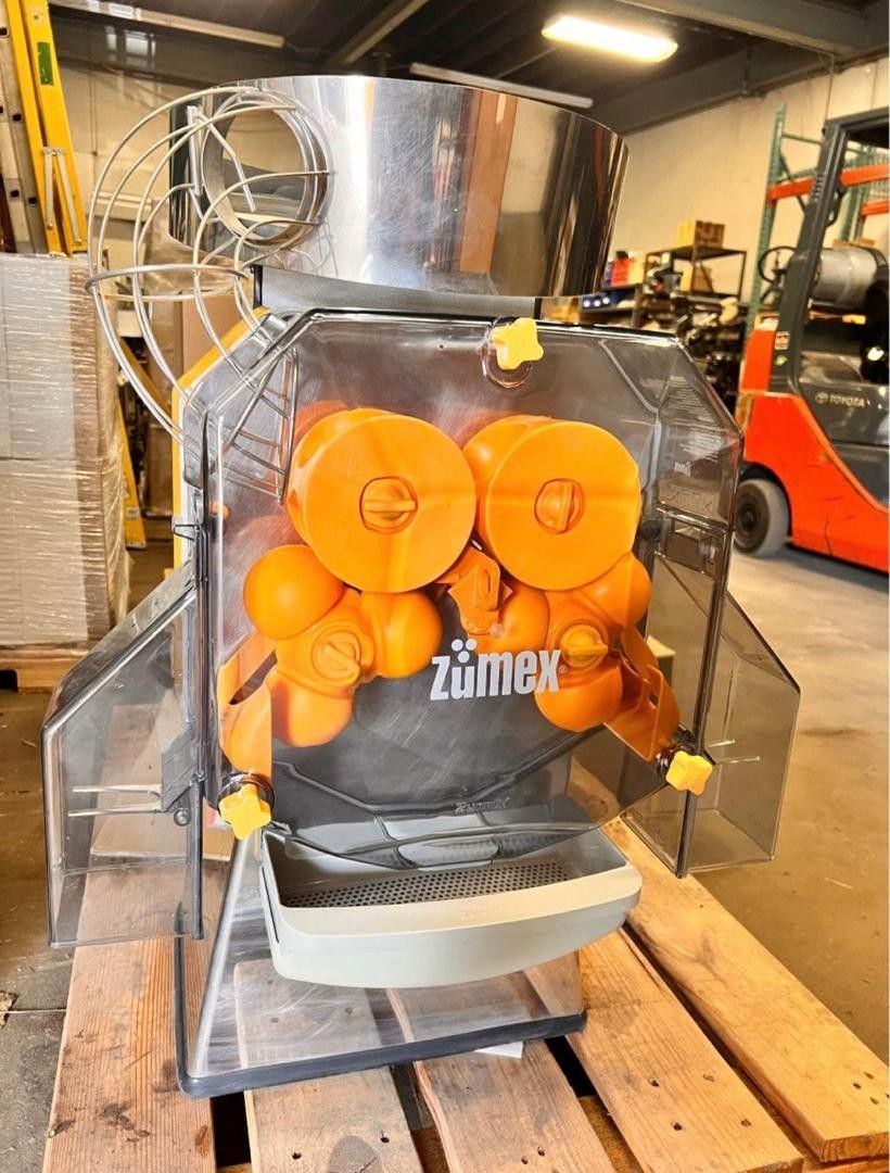 Zumex Speed Commercial Orange Juicer