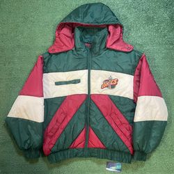 Vintage 1990s Seattle Sonics pro player puffer jacket
