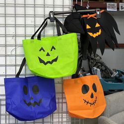 Halloween Jack-O-Lantern Tote Bags