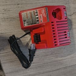 Milwaukee Charger M12 M18