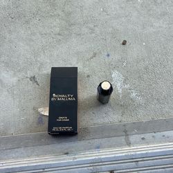 Royalty cologne sprayed 5 times bc I was testing opened box brand new