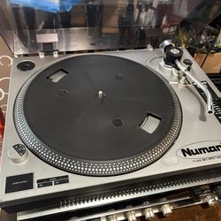 Numark TT-1510 Belt Drive Turntable
