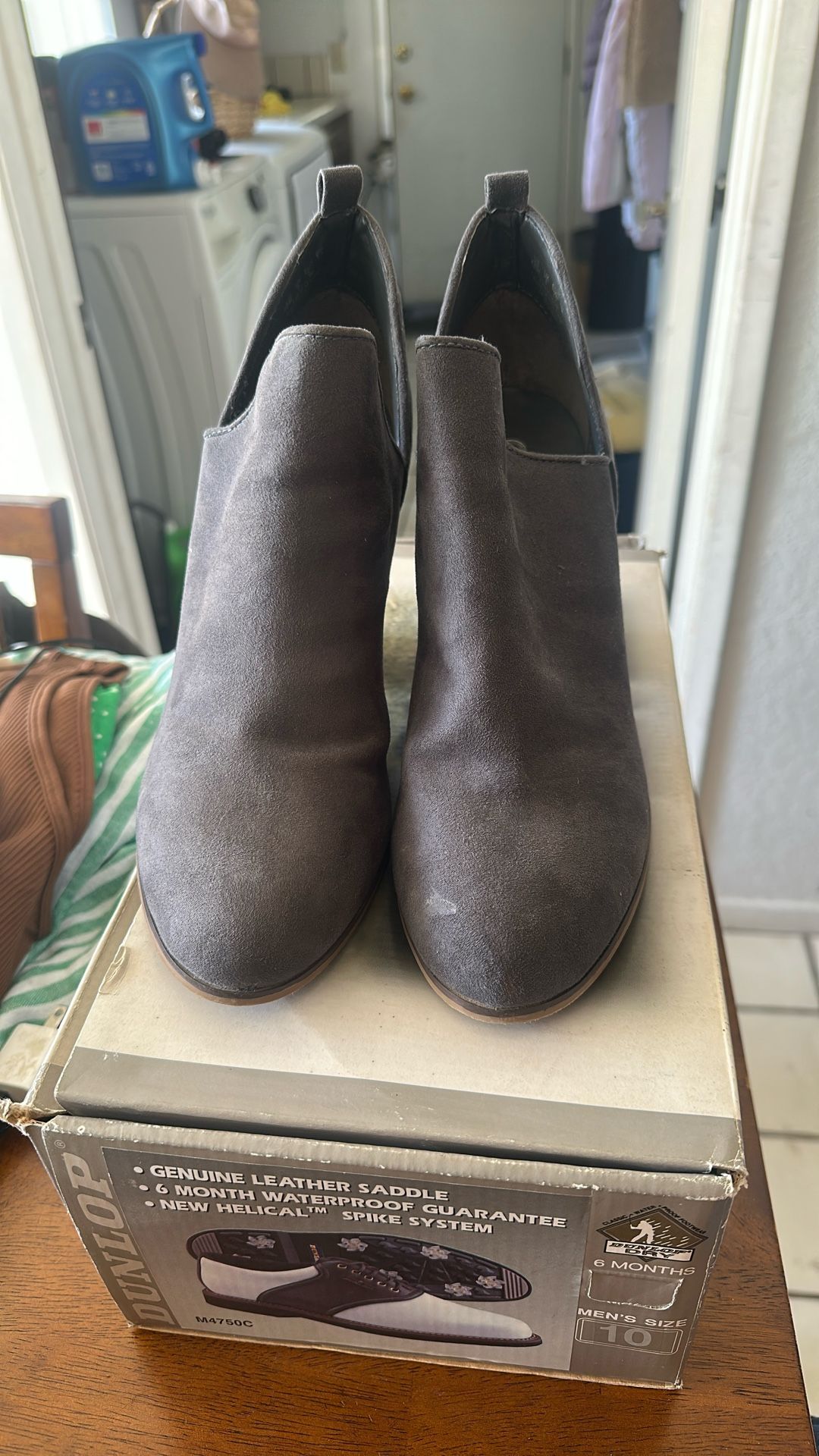 Carlos Santana heels Size 10