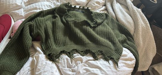Zaful Distressed Knit Cropped Sweater - Army/Olive Green