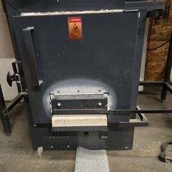 Glass blowing Kiln with a window
