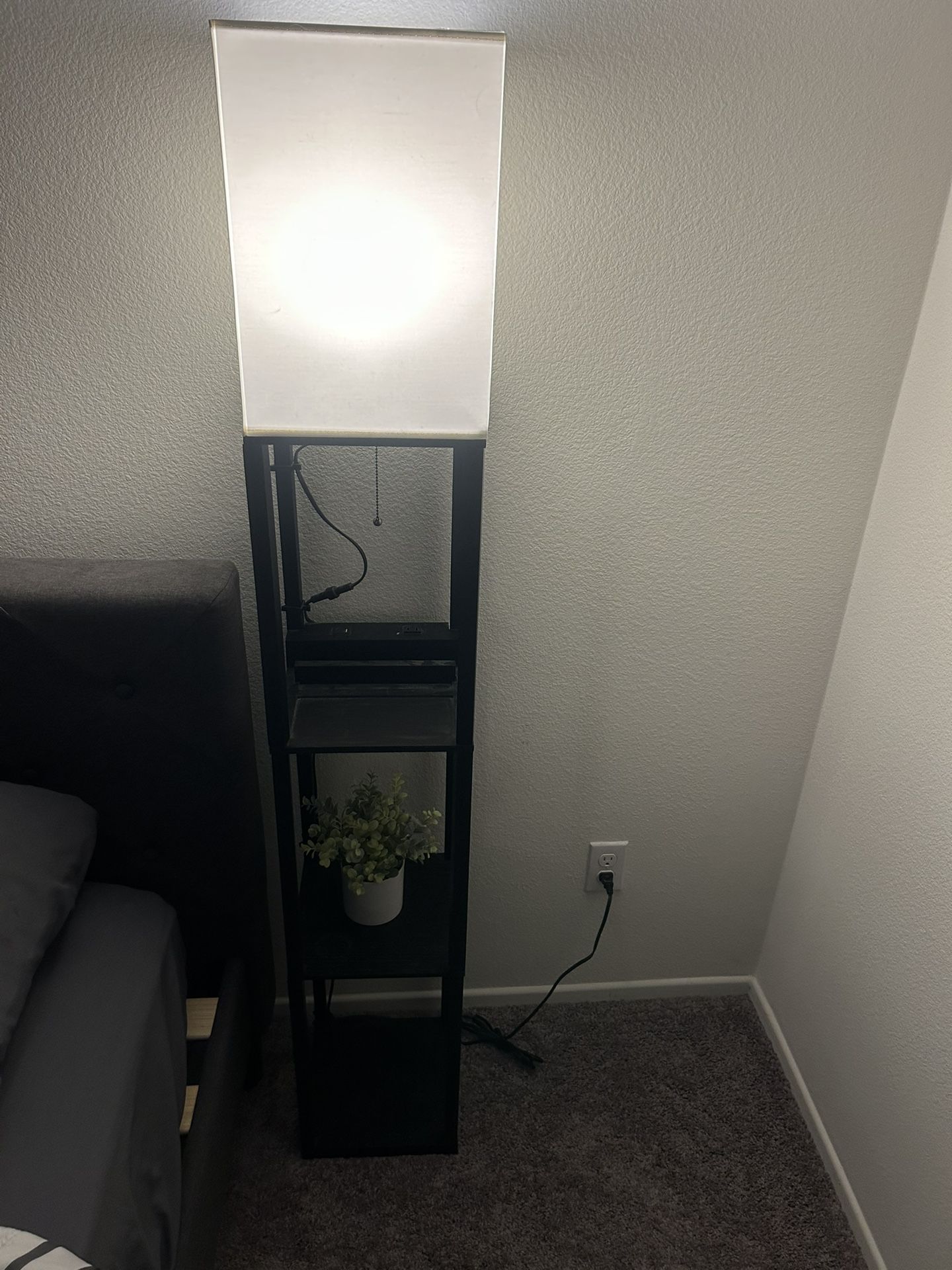 Charging Light Stand