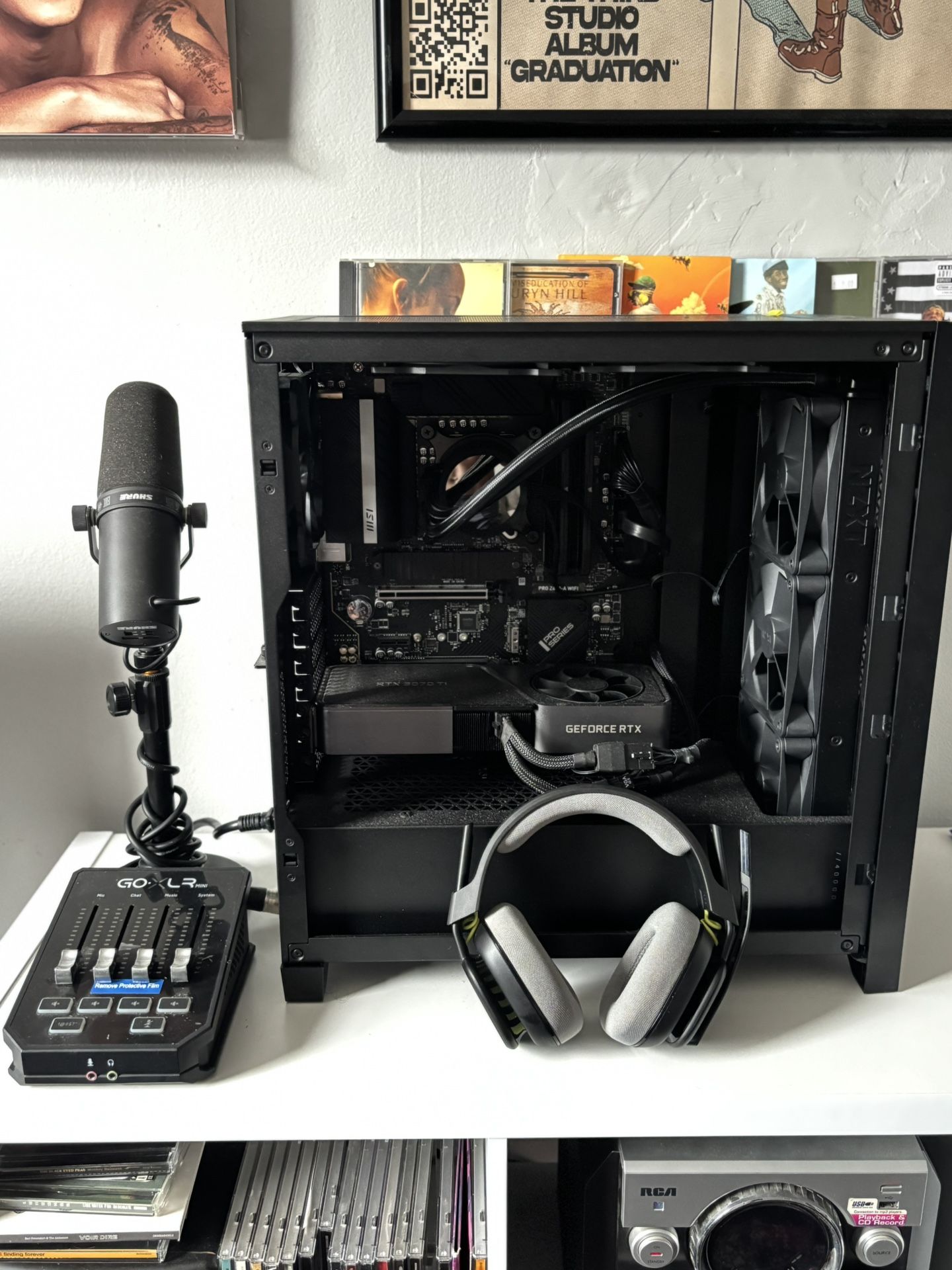 Gaming PC With Accessories