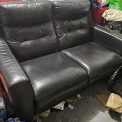 Couches With Plug In Recline