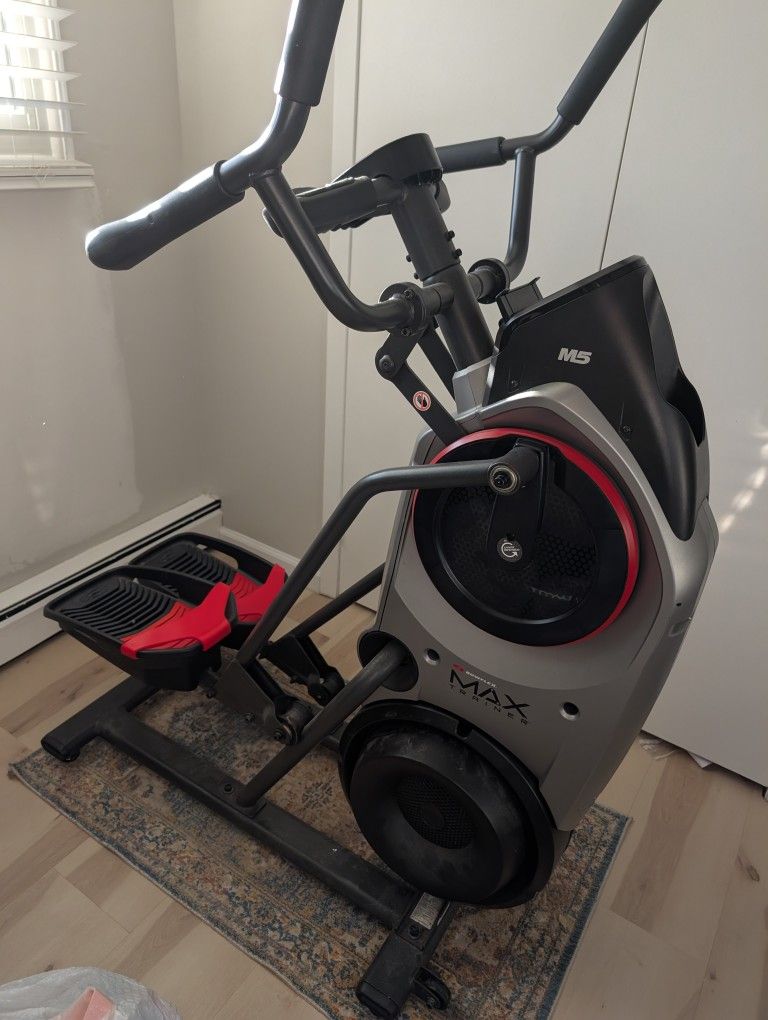 MAX TRAINER M5 NEGOTIABLE