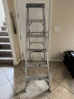 Louisville 6 Ft Aluminum Ladder 300LBS