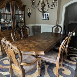 Elegant Solid Wood Dining Set – 6 Chairs – Extendable Table 