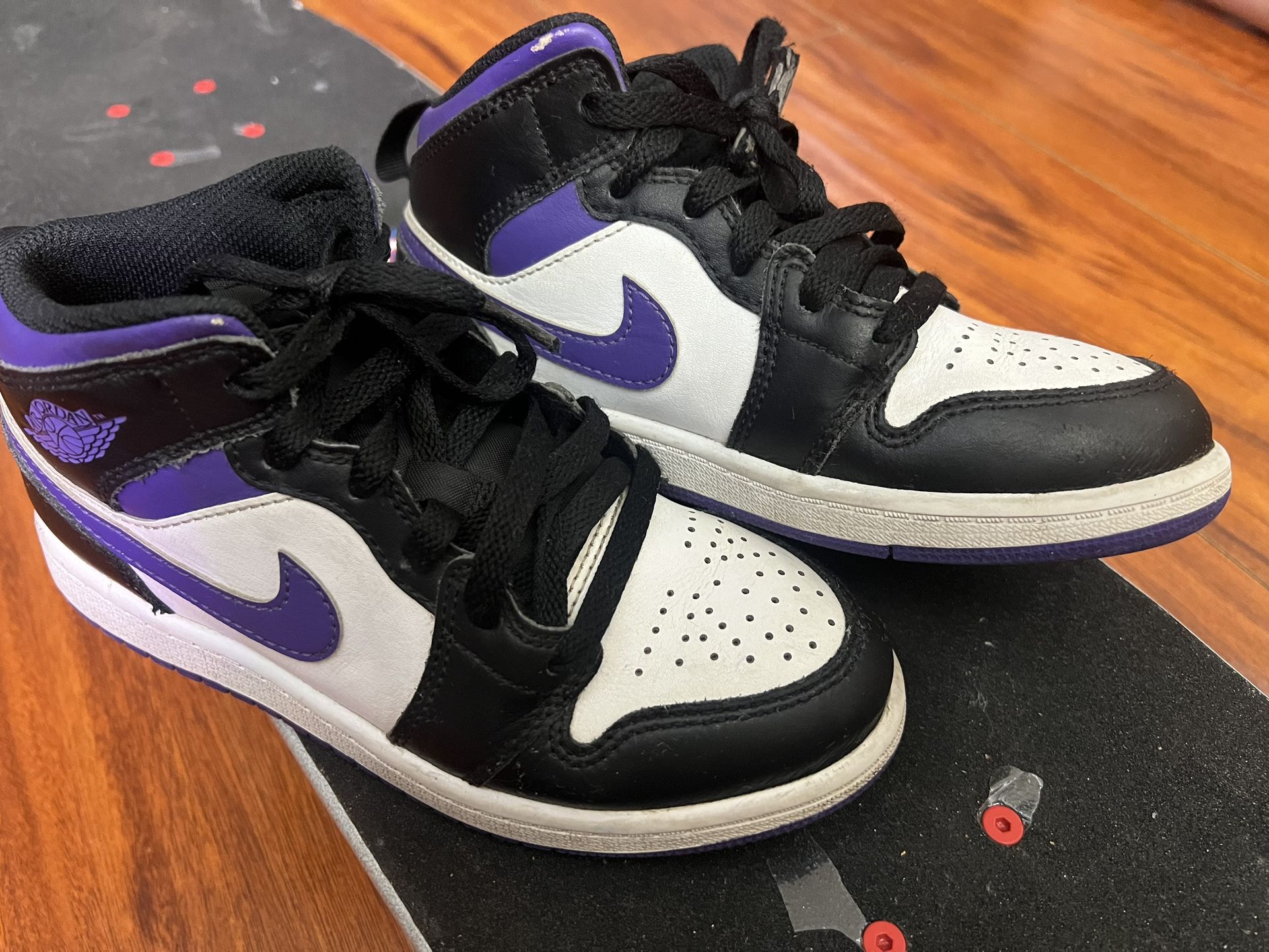 Nike jordan 1MID size 1Y