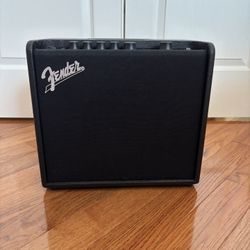 Fender Mustang LT25 Amp