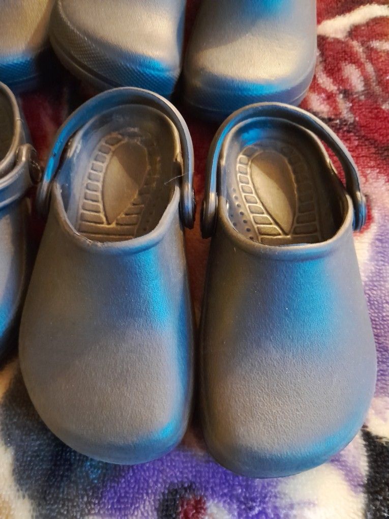 Kids Bobs Crocs New Size 27/10 And 29/12