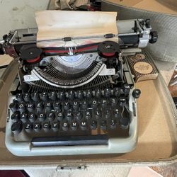 Antique Typewriter 