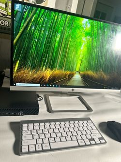 Dell OptiPlex 3050 Mini PC + HP 25"