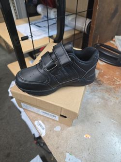 Kids Shoes Black Size 11 