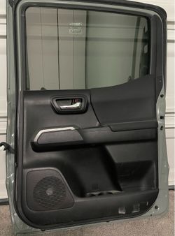 2016-2023 Toyota Tacoma rear right door