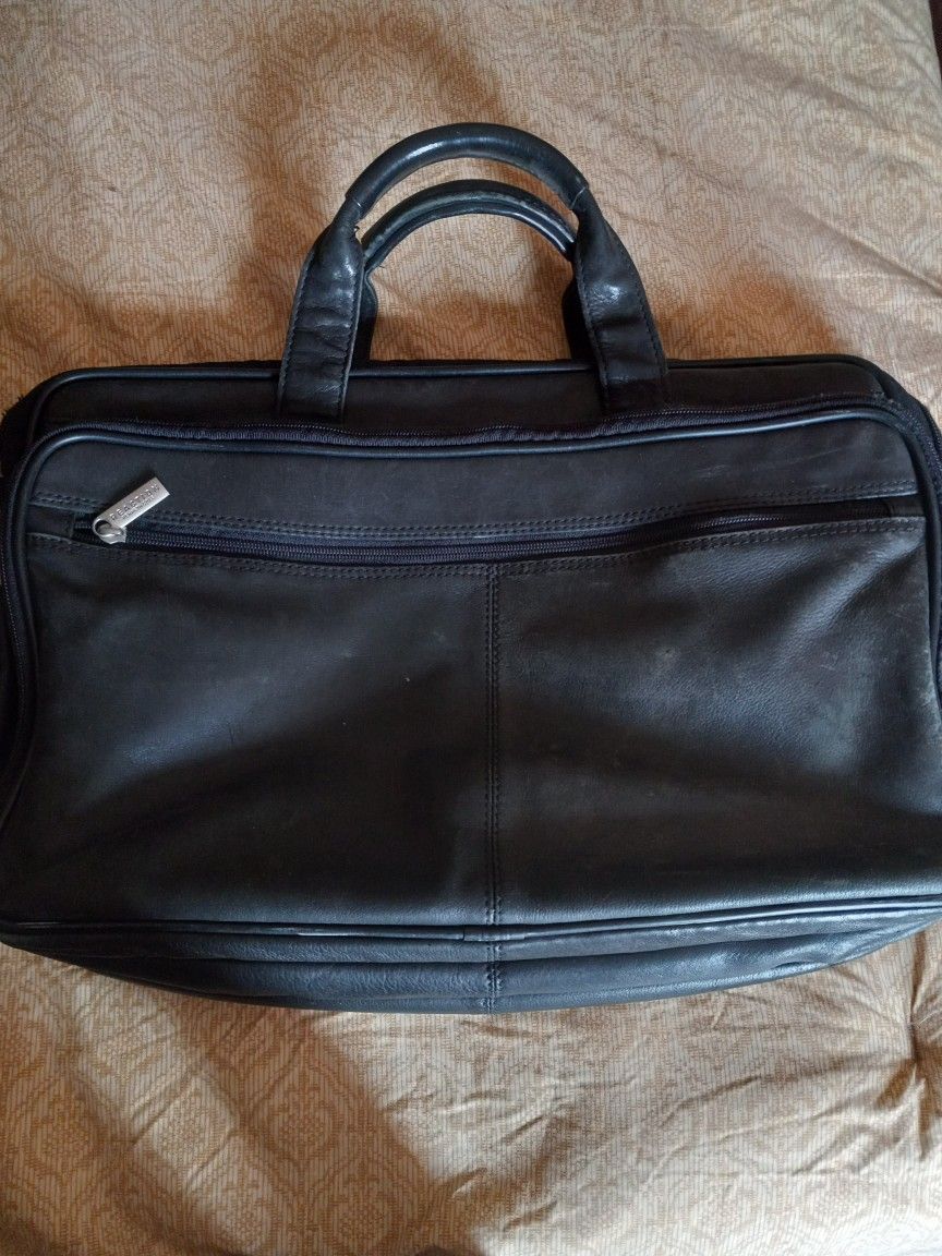 (3) Messenger/laptop Bags