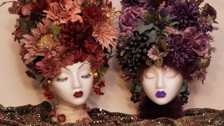 6 paul Mitchell mannequin hands