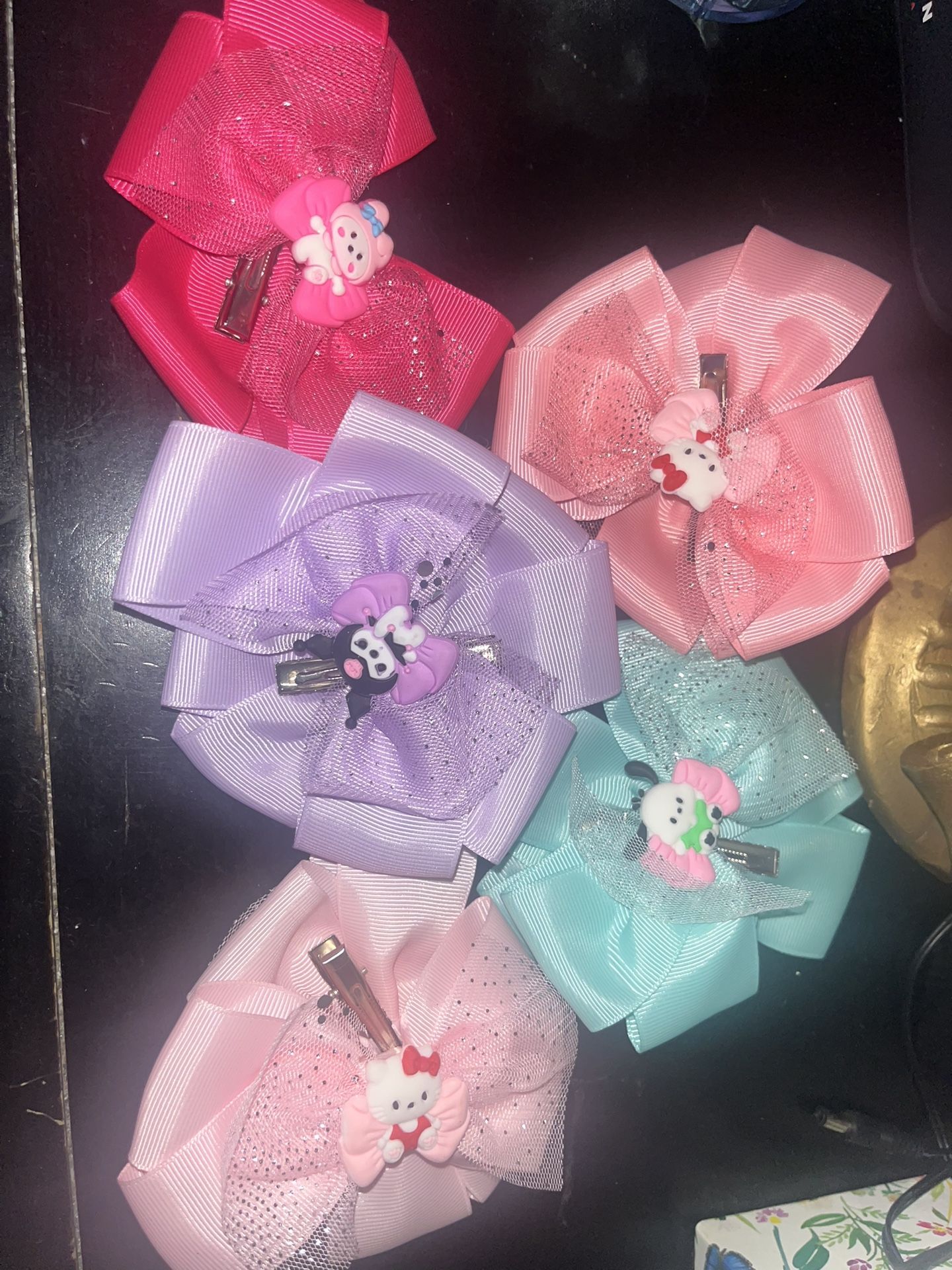 Hello Kitty And Friends Bows Set