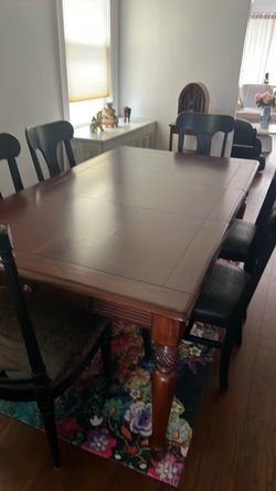 Extendable 53” to 72” Dining Table with 6 Black Chairs