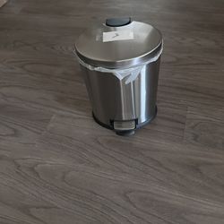 Bathroom Trash Bin