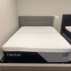 Nectar Classic Hybrid Queen Mattress New In Box !
