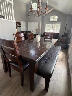 Dining room set