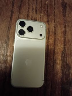 iPhone 17 pro 256gb color white