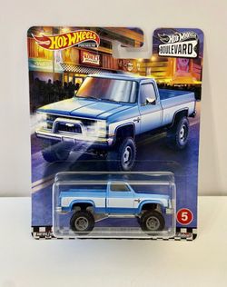 2020 Hot Wheels Premium Boulevard '83 CHEVY SILVERADO 4x4 #5 Real Riders