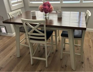 Breakfast table- seats 4