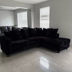 New in Box Fluffy Sectional Couch $10Down