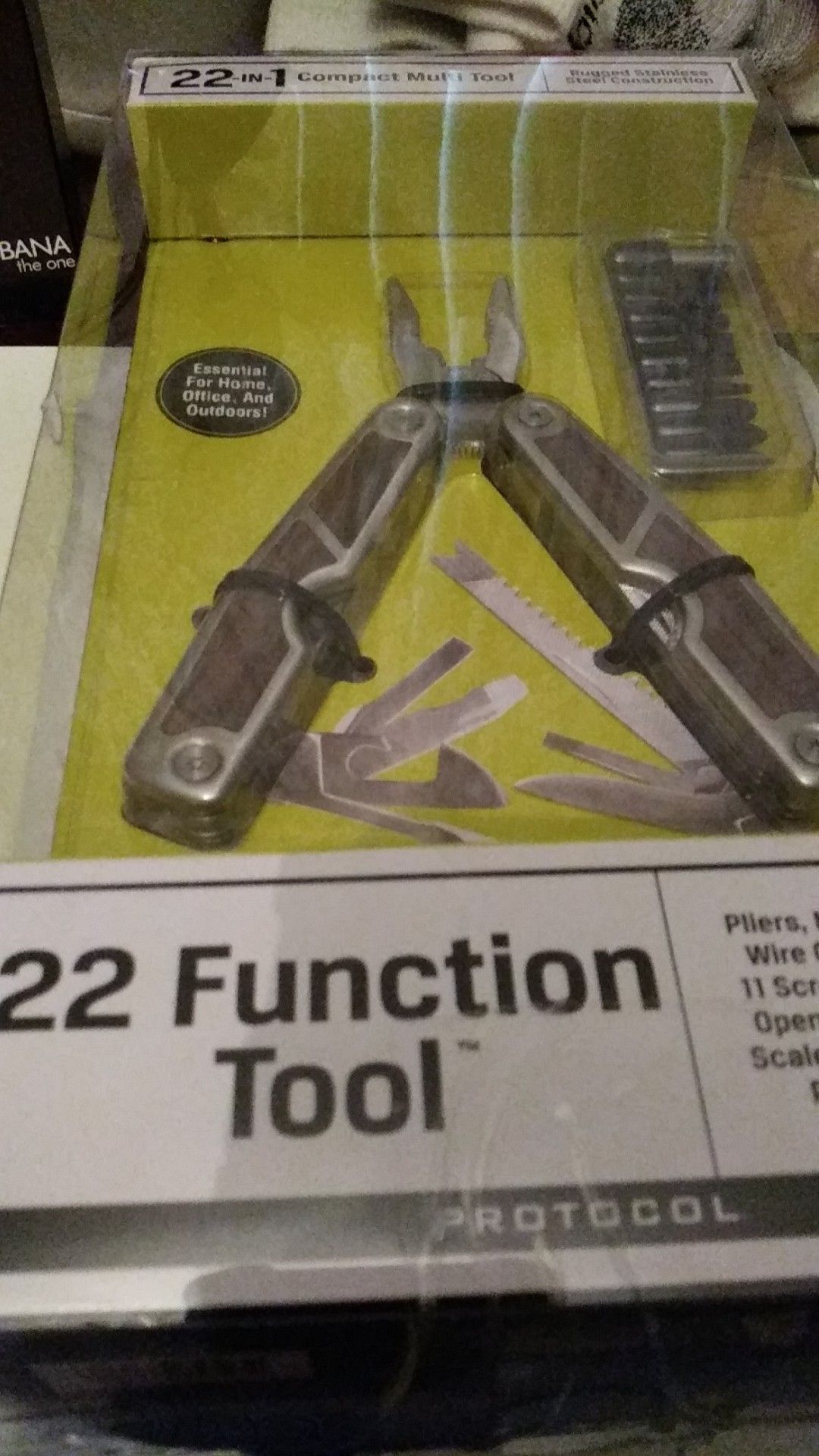 Brand new (never used) 22 function tool kit set 12 tools in one in great shape and condition just need gone please its (urgent)
