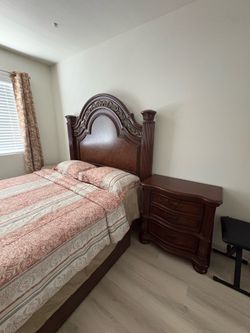 Queen Bed Set